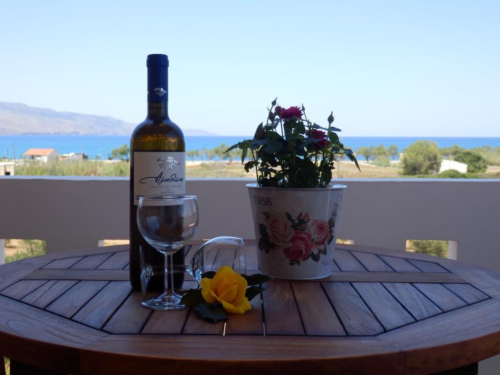 Maro Suites Tavronitis Exteriör bild