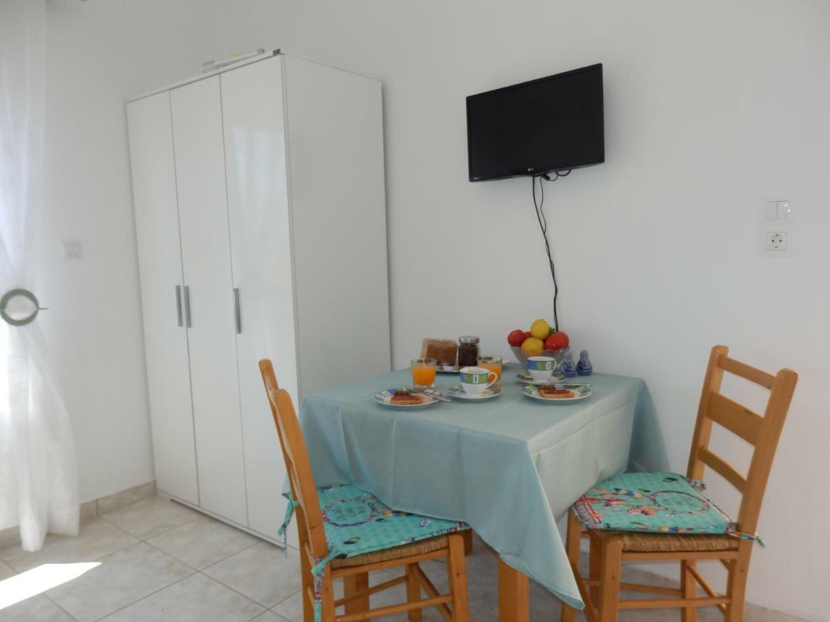 Maro Suites Tavronitis Exteriör bild